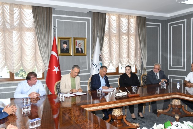 Memleketine Vefa Borcunu Ödeyecek