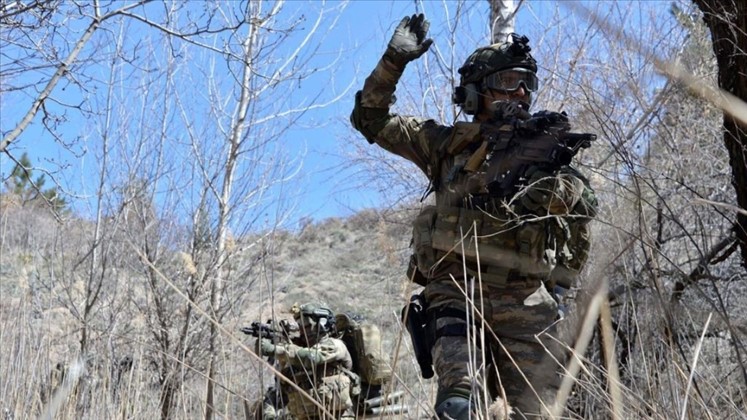 8 PKK/YPG’li Terörist Etkisiz Hâle Getirildi 
