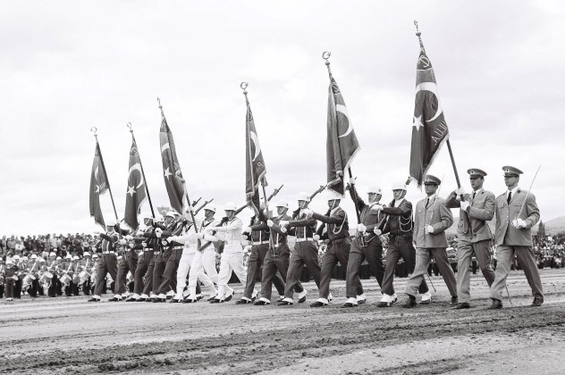 MSB'den Tarihi Fotoğraf Paylaşımı 