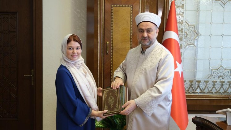 Ukraynalı Kadın Müslüman Oldu
