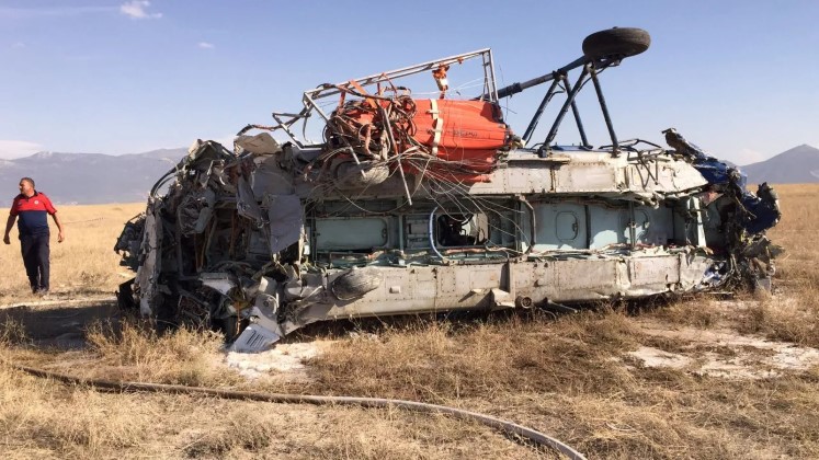 Son Dakika: Helikopter Düştü: 2 Ölü 5 Yaralı!