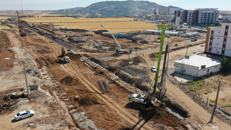 Köprülü Kavşağın Yüzde 40'ı Tamam