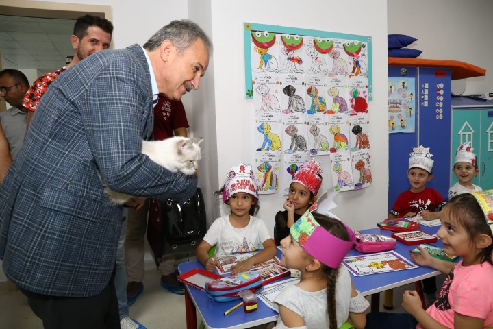 Kılınç Miniklerin Hayvan Sevgisine Ortak Oldu