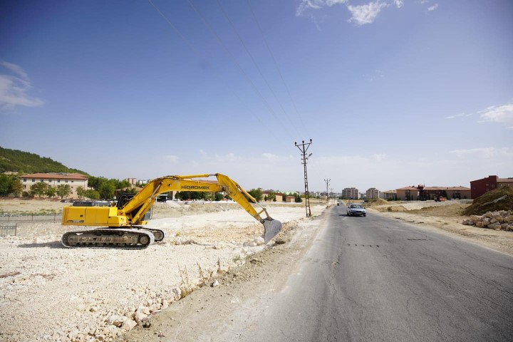 Esentepe'de Yol Genişletme Çalışması