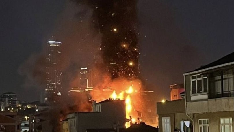 Kadıköy'de Patlama: 3 Ölü!