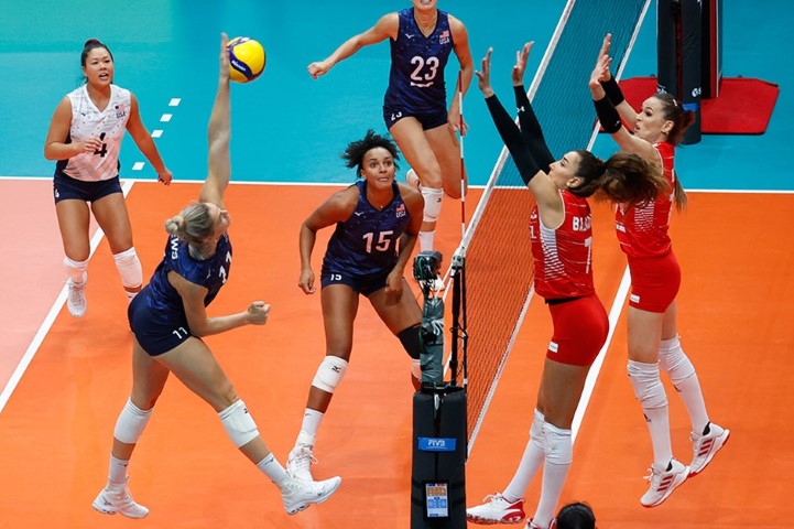Filenin Sultanları Turnuvaya Veda Etti 