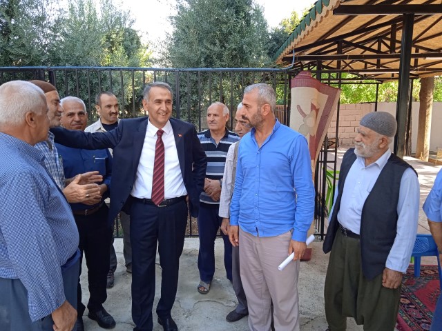 Vali Çuhadar, Bahçeciklilerle Bir Araya Geldi