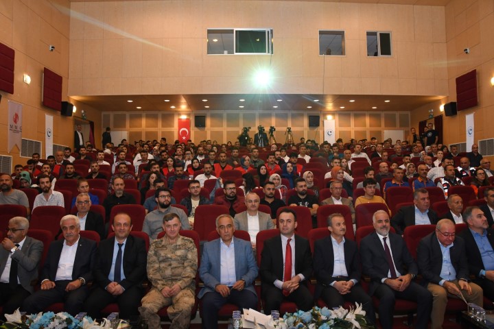 ADYÜde Deprem ve İklim Değişikliği Konferansı 