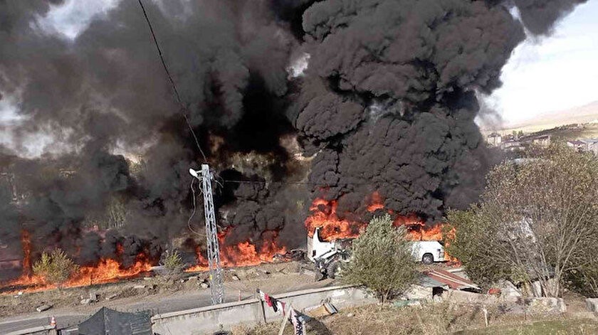 Çok Feci Trafik Kazası: 7 Ölü, 21 Yaralı 