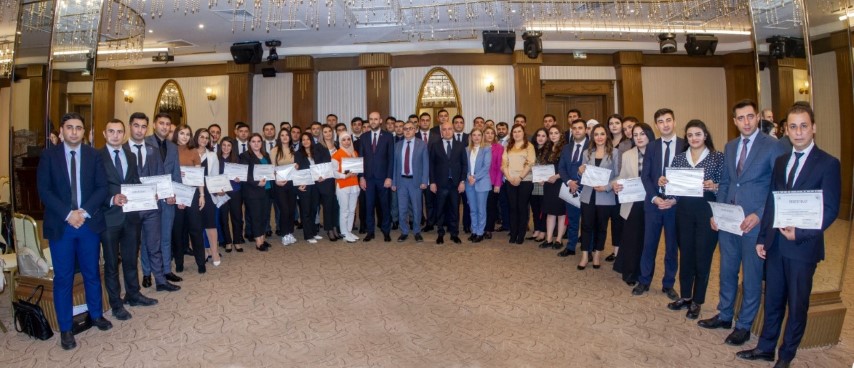 'Koruyucu Aile Sistemi' Azerbaycan'da
