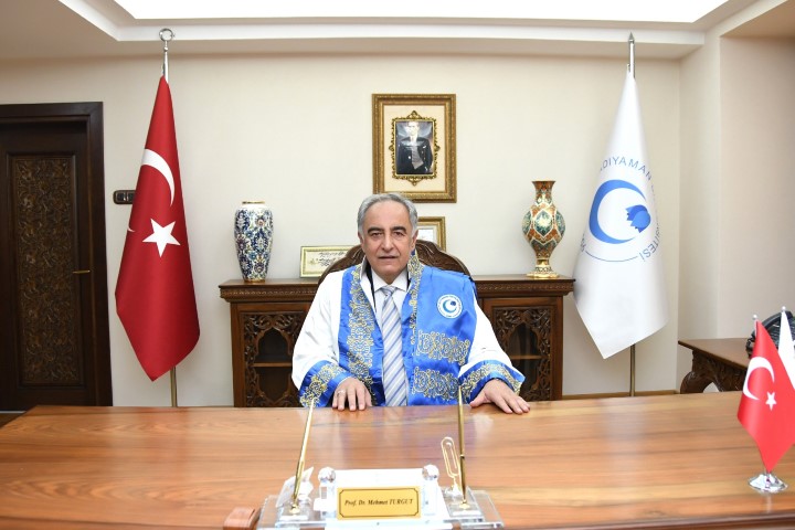 Rektör Turgut'tan, ‘Öğretmenler Günü’ Mesajı