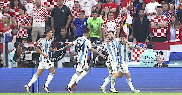 Dünya Kupasında İlk Finalist Arjantin