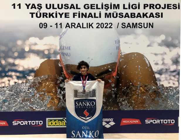 SANKO Okulları Öğrencisine Bronz Madalya
