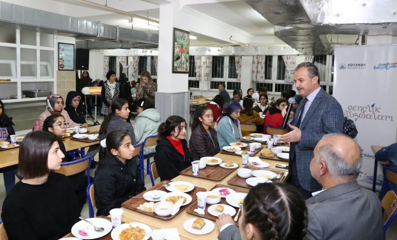 “Derdimiz de, Dermanımız da Gençlik”