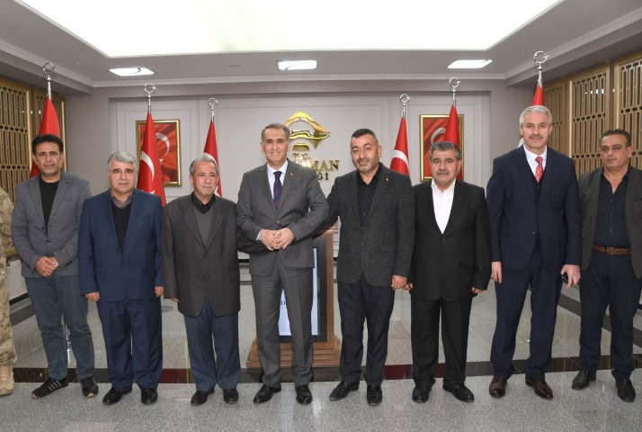 Husumetli Aileler Barış İçin Tokalaştı