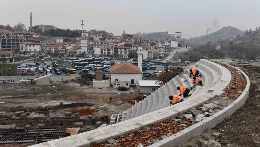 Antik Roma Tiyatrosu Yeniden Hayat Buluyor