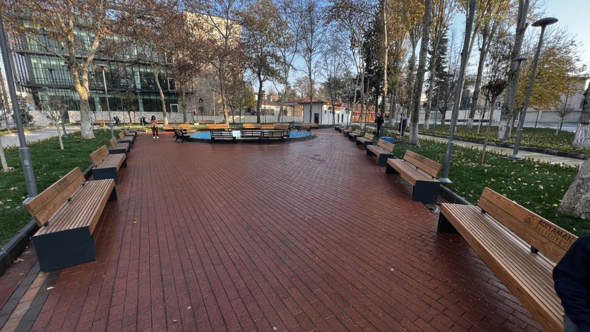 Demokrasi Parkı Yeni Yüzüyle Beğeni Topluyor