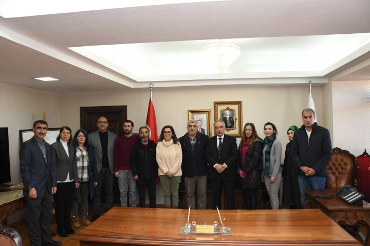 ‘Perre Sanat Çalıştayı’nda Plaket Takdimi