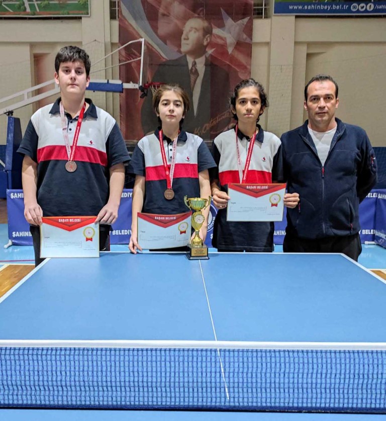 SANKO Okulları Teniste İl Dördüncüsü Oldu
