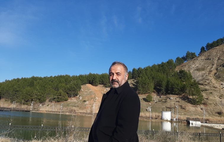 İlik'ten Sert Tepki: Oturun Oturduğunuz Yerde