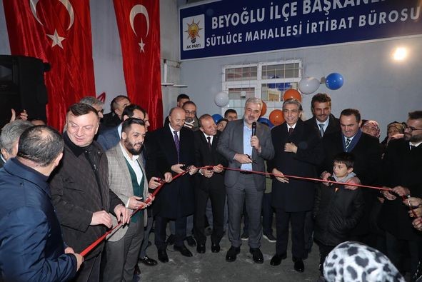 AK Parti, İstanbul’da İrtibat Büroları Açıyor