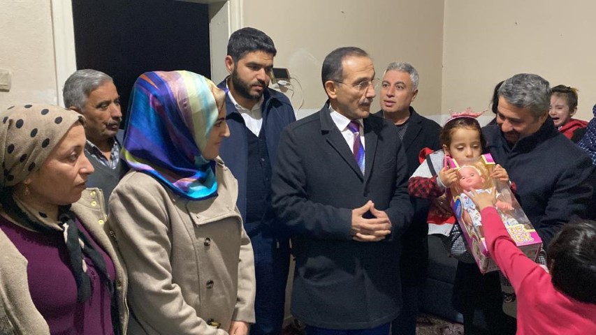 Mutluluklarına Ortak Olmak İçin Ziyaret Etik