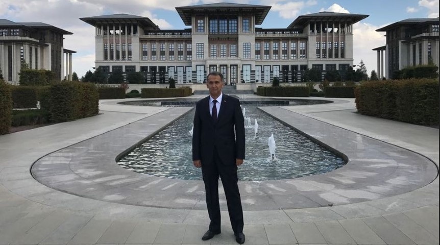 Vali Çuhadar Babasına Şiir Yazdı