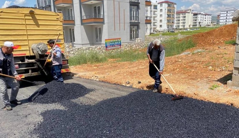 Yıpranan Yollar Onarılıyor
