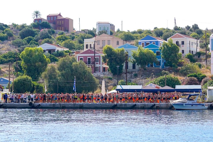 Barış ve Dostluğa Kulaç Atacaklar