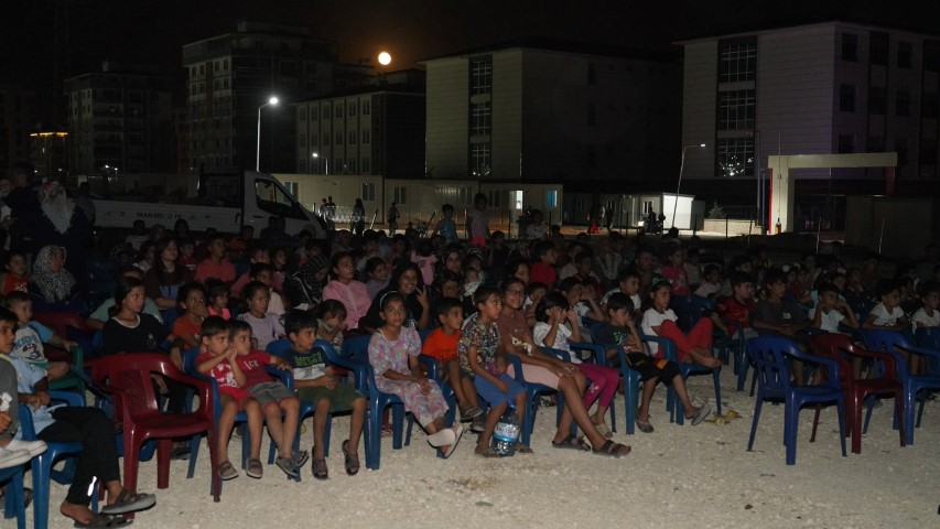 Başkan Kılınç’tan Çocuklara Sinema Heyecanı