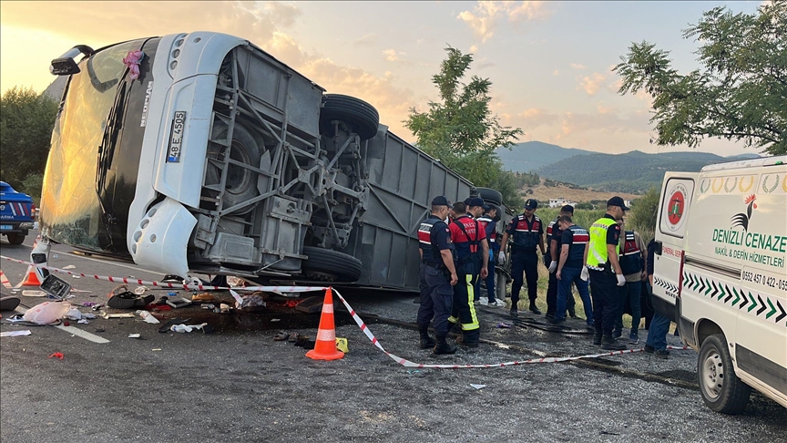 Feci Trafik Kazası: 6 Ölü, 42 Yaralı 