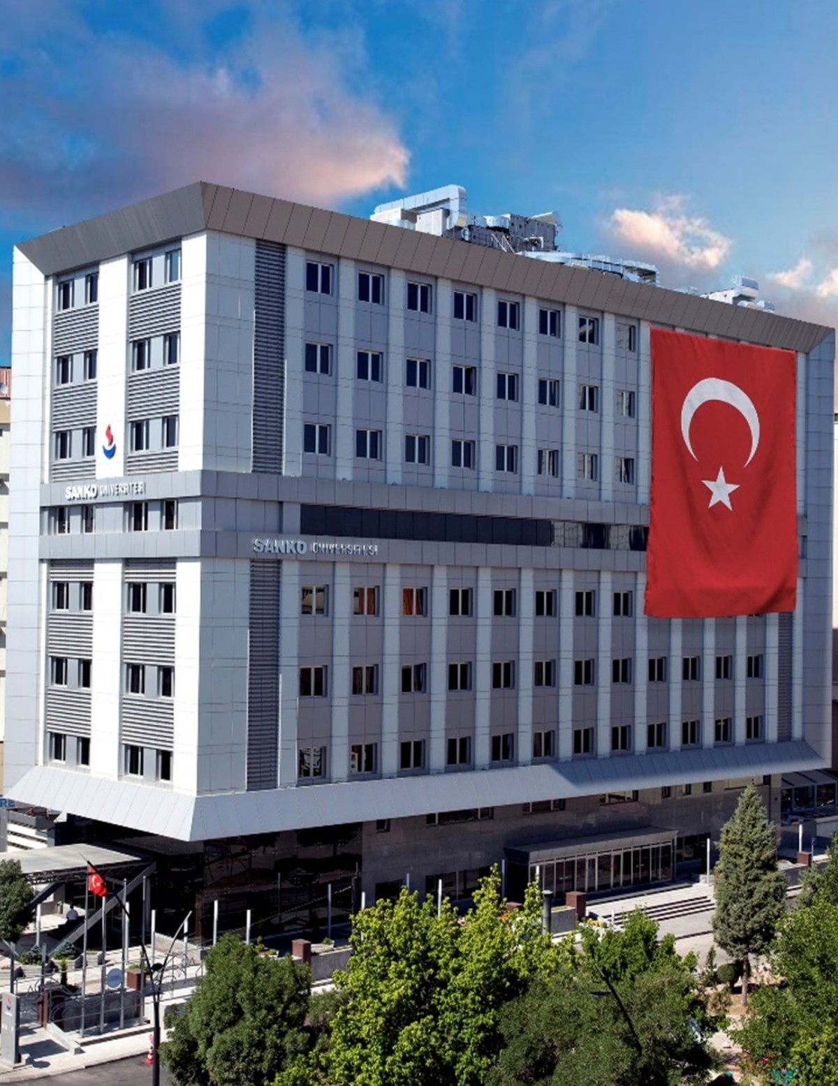 SANKO Üniversitesi Öğrencilerini Bekliyor