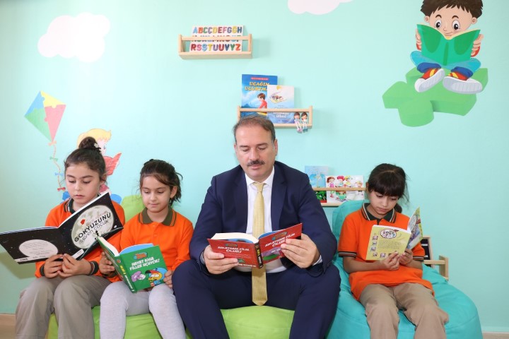 İl Müdürü Tosun, Kütüphane Açılışına Katıldı