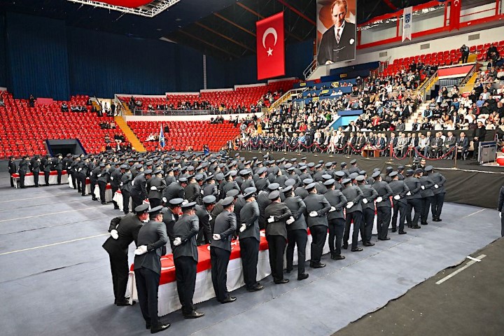 Yeni Zabıtalar Yemin Etti
