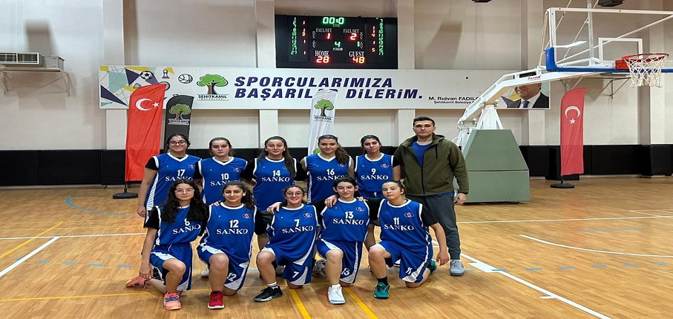 SANKO Okulları Basketbol Takımı İl İkincisi