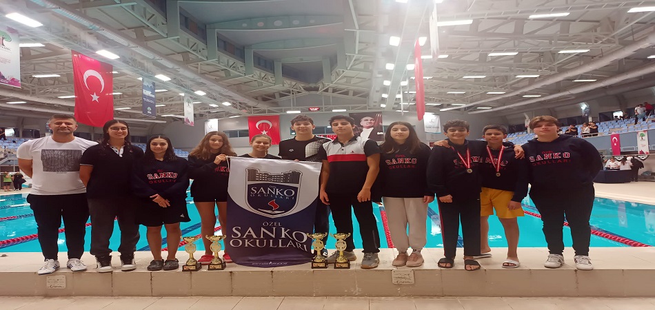 SANKO Okulları Öğrencilerinin Yüzme Başarısı