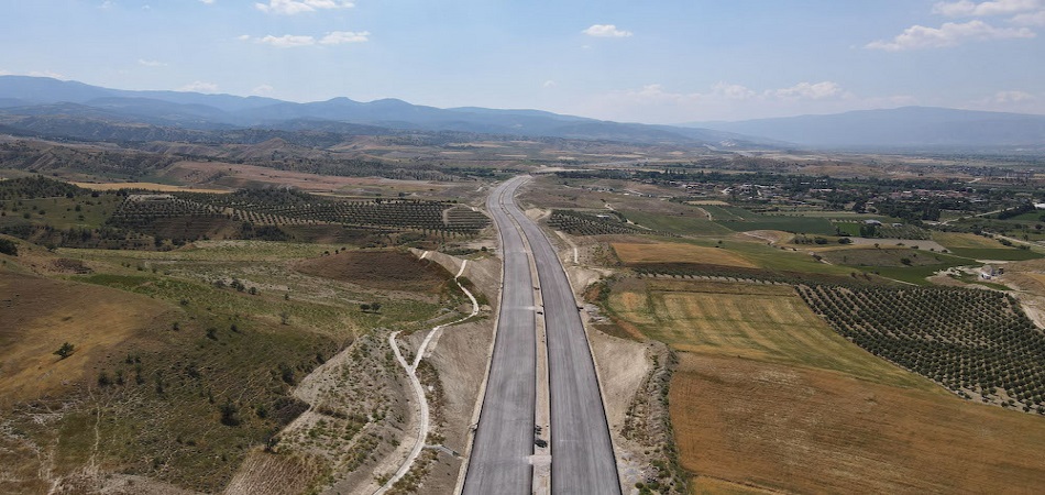 Aydın-Denizli Otoyolu Ulaşıma Açılıyor 