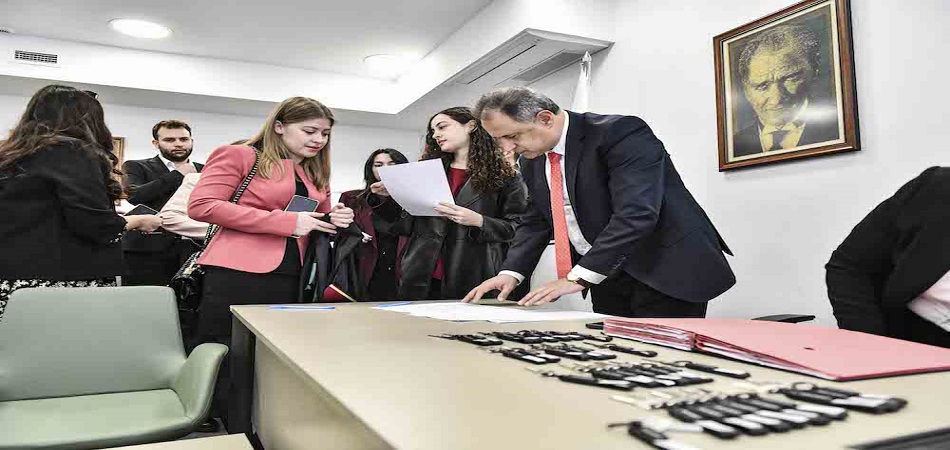 'İlk Bürom'da 60 Avukat Yerleştirildi