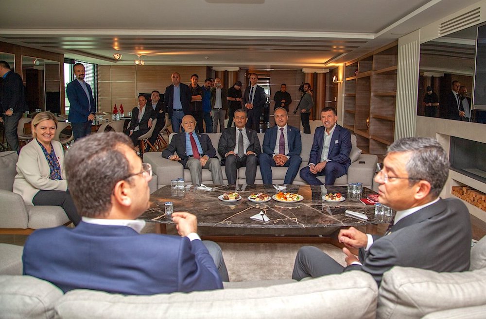 Özel ve İmamoğlu, Ankara'da Bir Araya Geldi