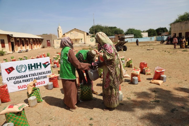 İHH’dan Sudanlı Mağdurlara Gıda Desteği