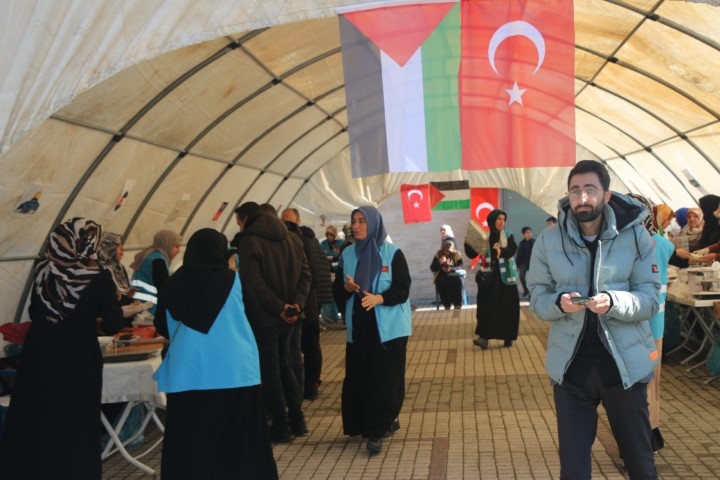 Müftülükten Demokrasi Parkı'nda Kermes 