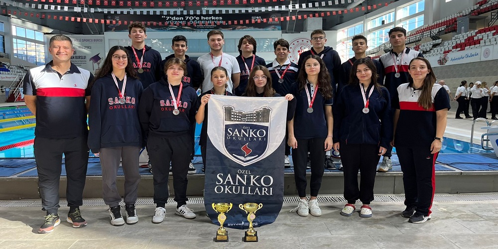 SANKO Okulları Öğrencilerinin Yüzme Başarısı