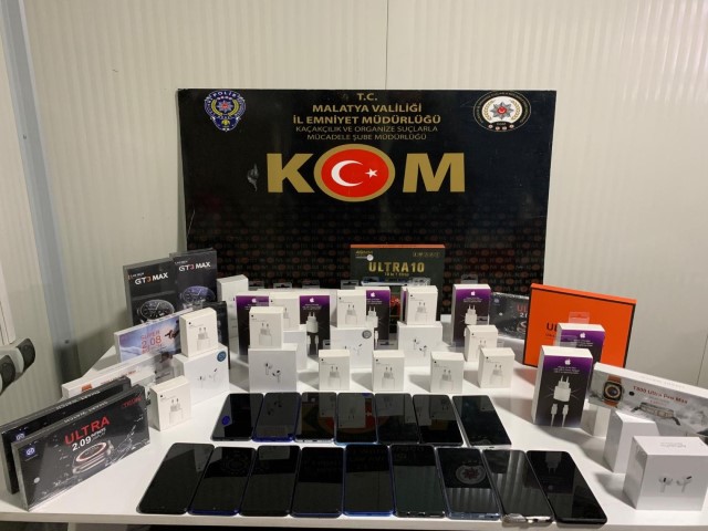 Gümrük Kaçağı Elektronik Malzemeye 2 Gözaltı