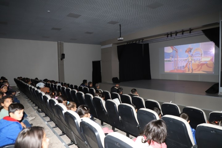 Kahta’daki Öğrencilere Sinema Etkinliği