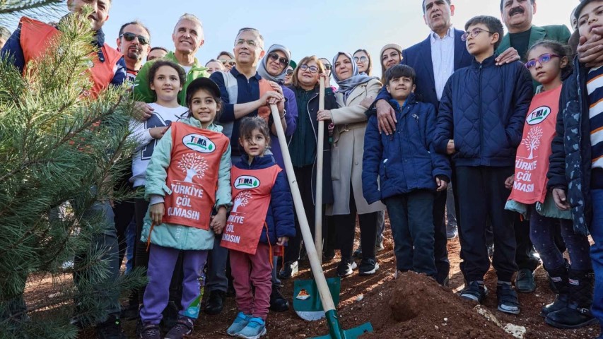 Yeşil Şehir İçin Yamaçtepe'de Ağaç Dikimi