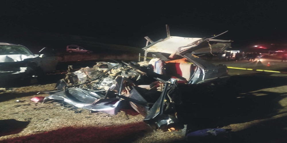 Otomobiller Kafa Kafaya Çarpıştı: 4 Ölü