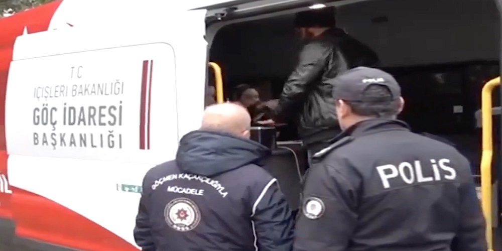 37 İlde Göçmen Kaçakçılığı Operasyonu