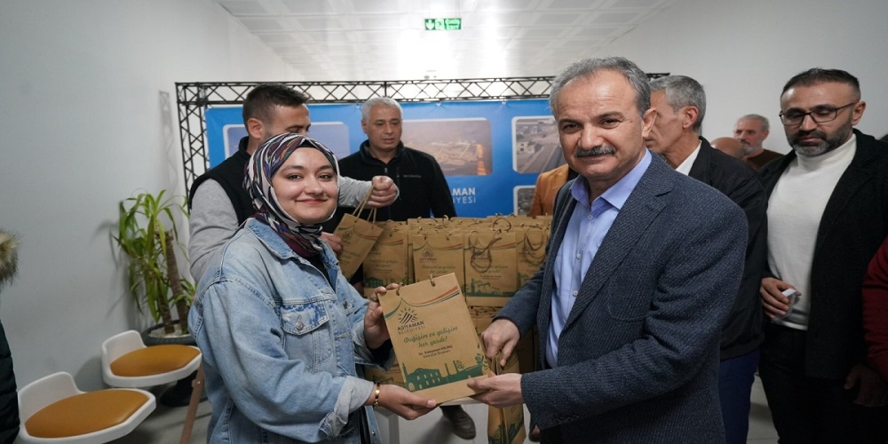 Belediyeden Öğrencilere Destek