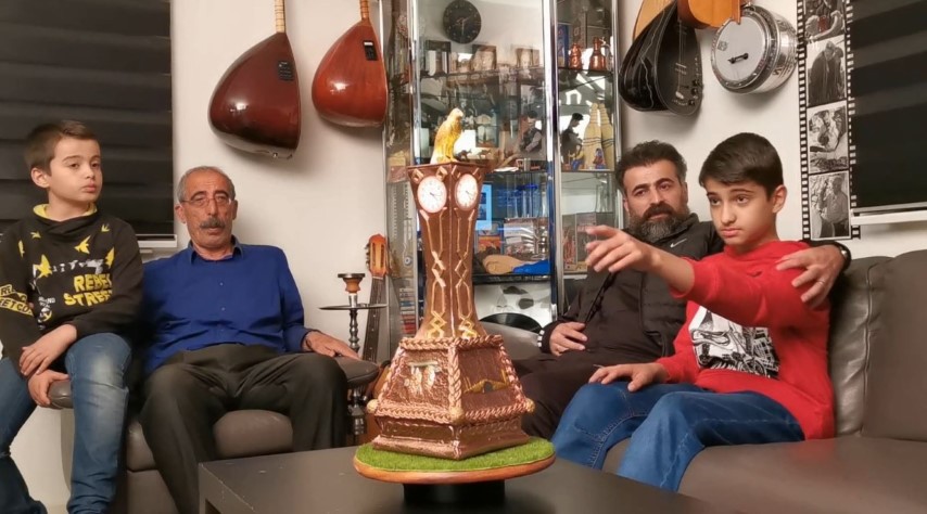 25 Gün Uğraştı Saat Kulesinin Maketini Yaptı