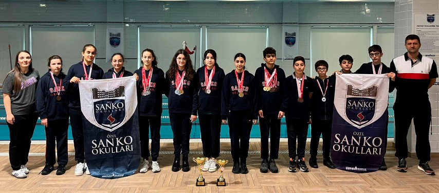 SANKO Okulları Öğrencilerinin Yüzme Başarısı